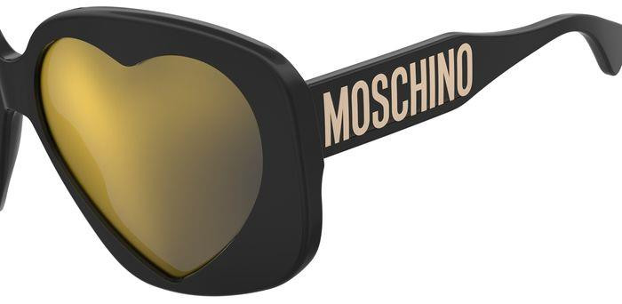 Gli occhiali a cuore di Moschino